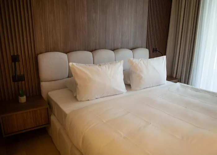 Penthouse Lebada View *