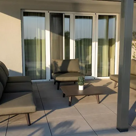 Penthouse Lebada View Appartamento Bucarest